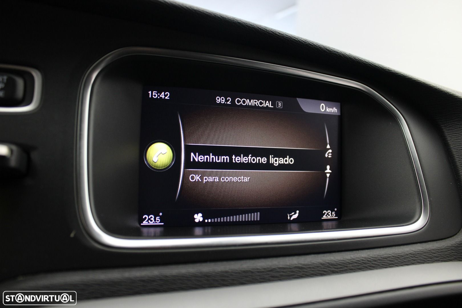 Volvo V40 Cross Country 2.0 D2 - 18