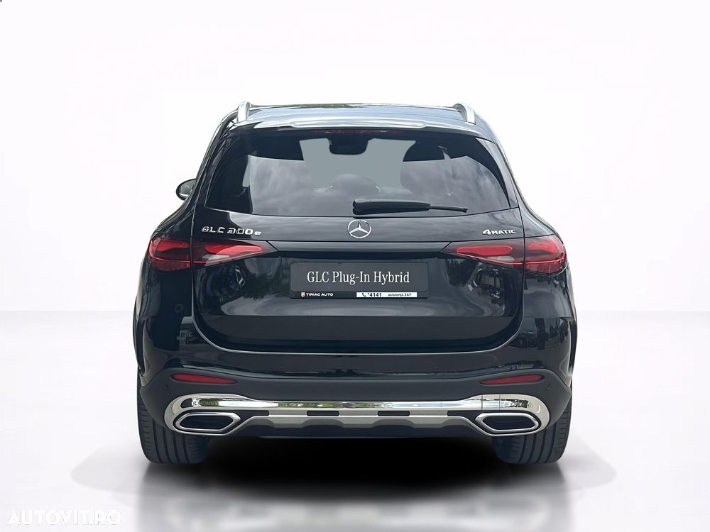 Mercedes-Benz GLC 300 e 4Matic 9G-TRONIC AMG Line Advanced - 8