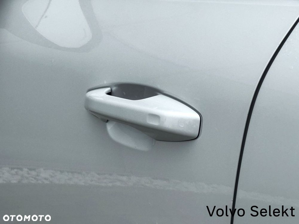 Volvo XC 40 - 40