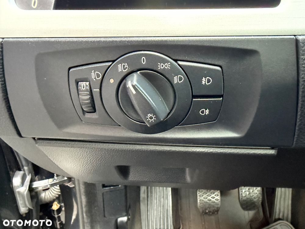 BMW Seria 3 320i Edition Lifestyle - 16