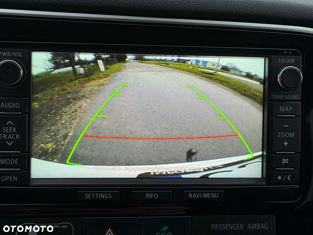 Mitsubishi Outlander 2.0 4WD - 17