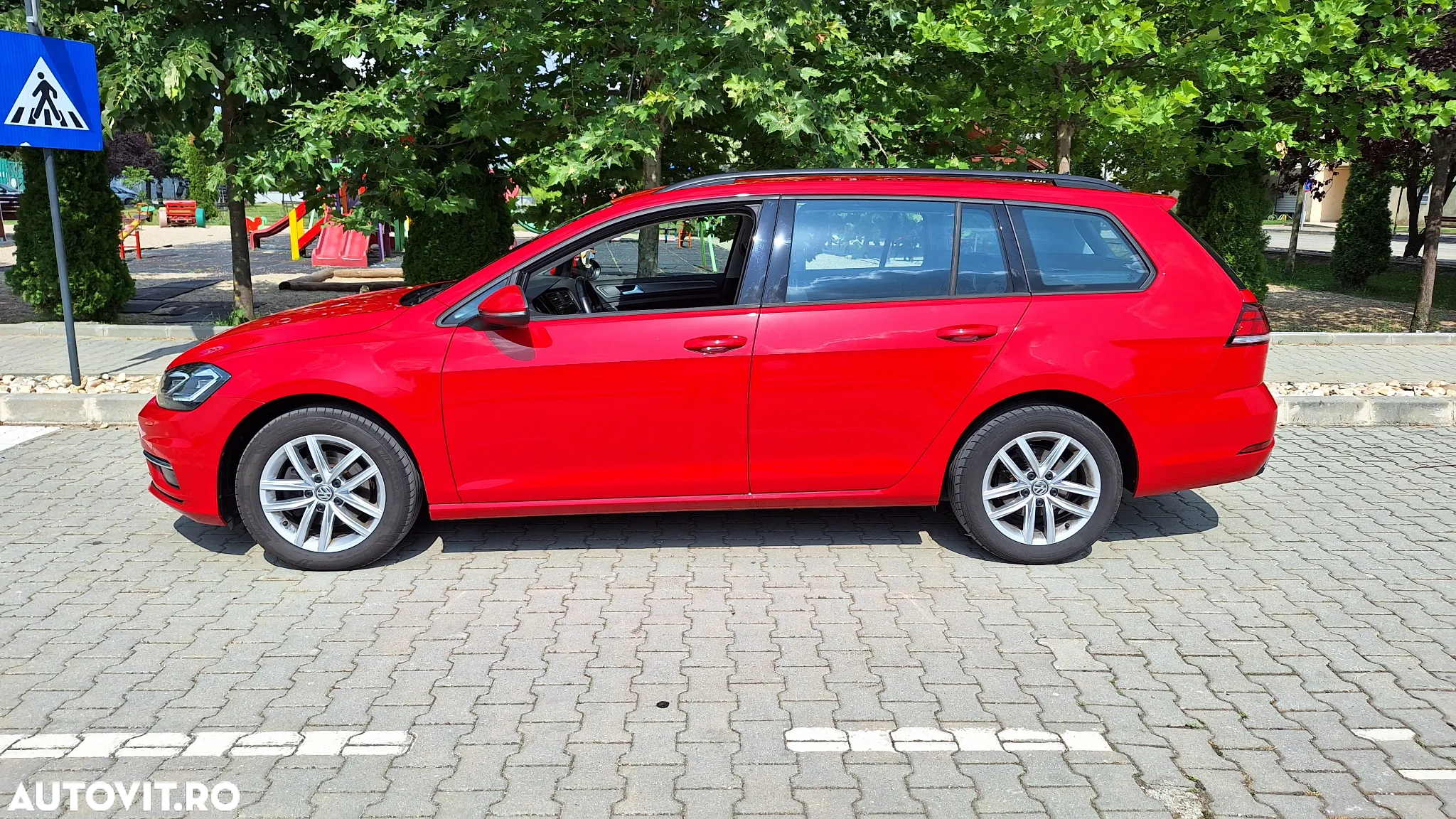 Volkswagen Golf 1.6 TDI (BlueMotion Technology) DSG Comfortline - 28
