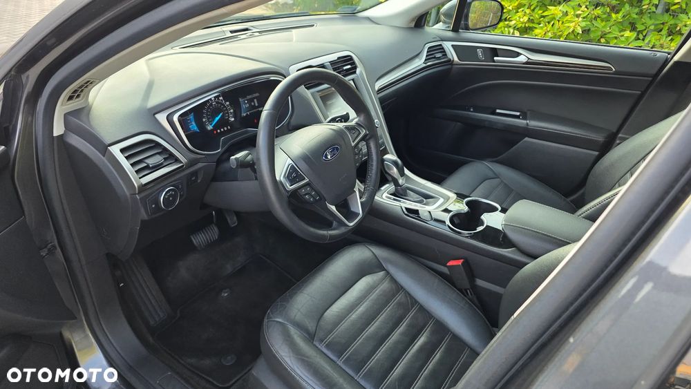 Ford Fusion 2.0 EcoBoost Titanium - 20