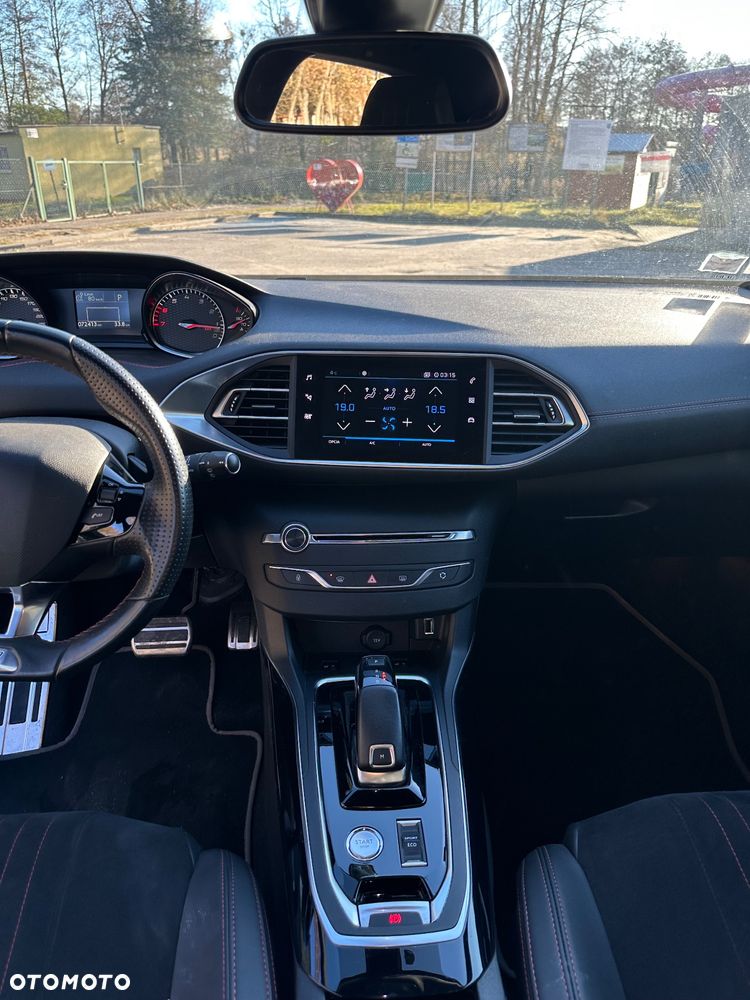 Peugeot 308 1.6 PureTech GPF GT S&S EAT8 - 14