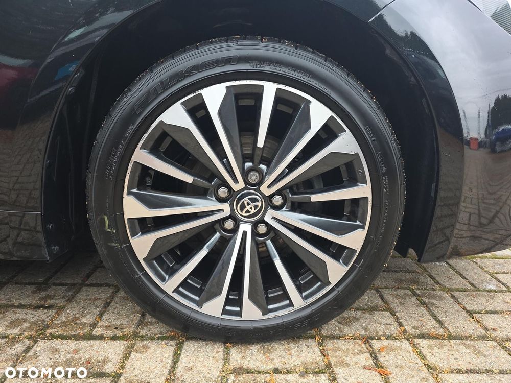 Toyota Corolla 1.8 Hybrid Style - 18