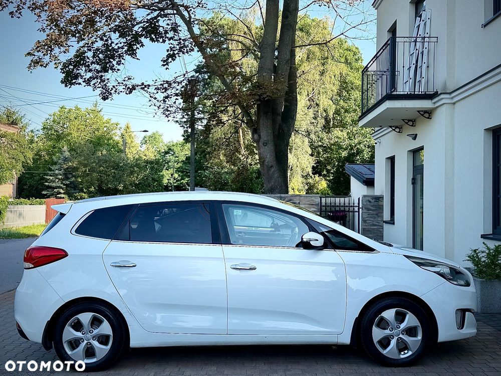 Kia Carens 1.6 GDI L - 22