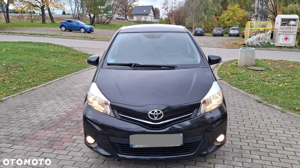 Toyota Yaris 1.33 VVT-i Executive - 13