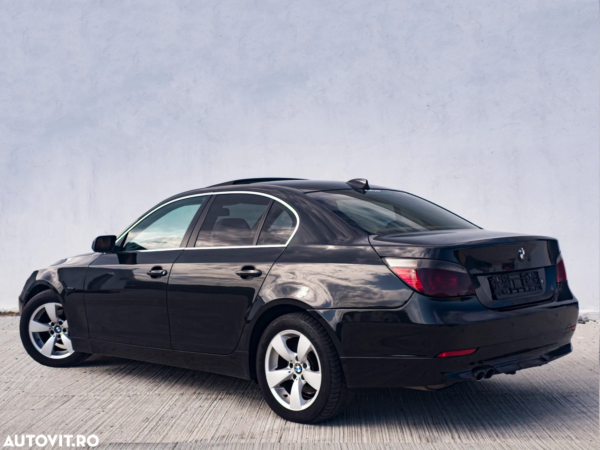 BMW Seria 5 525d - 4