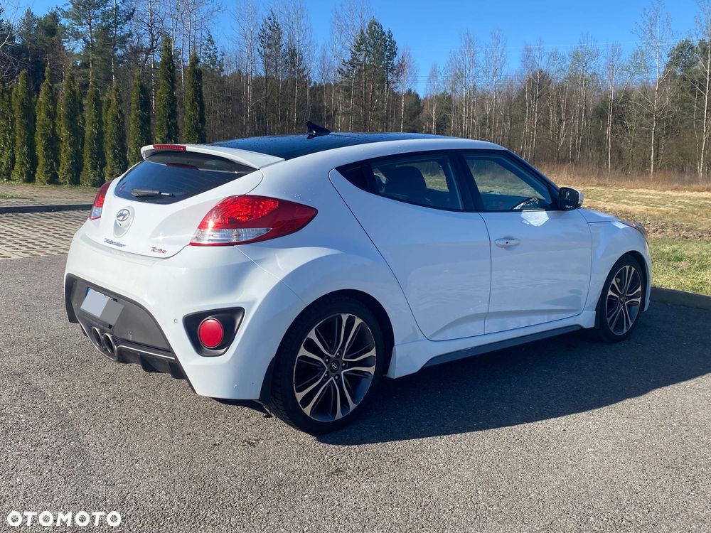 Hyundai Veloster - 10