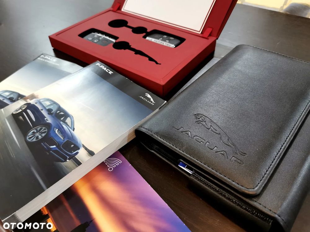 Jaguar F-Pace - 34