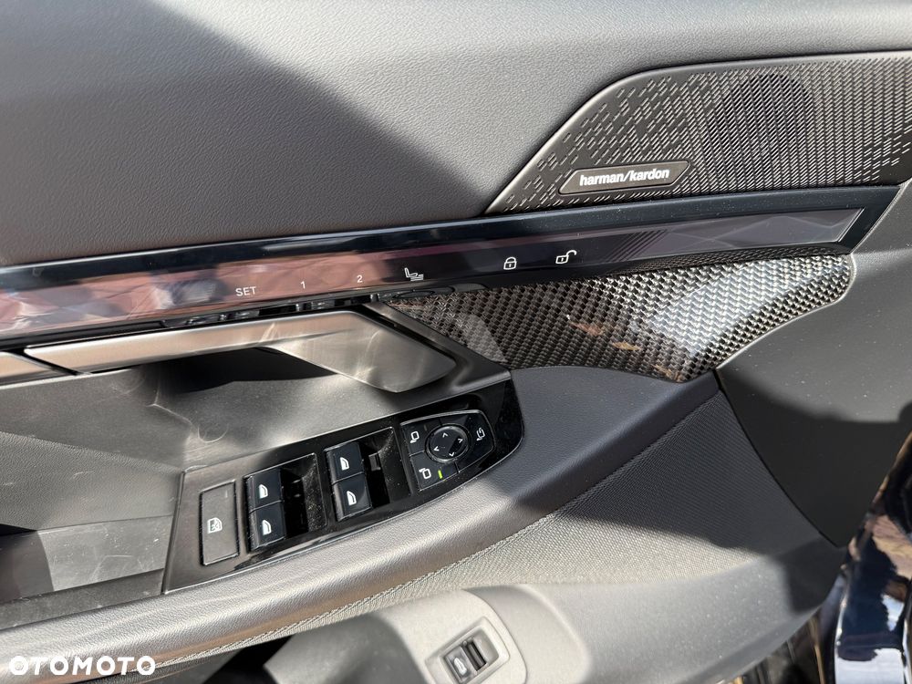 BMW Seria 5 520d xDrive - 26