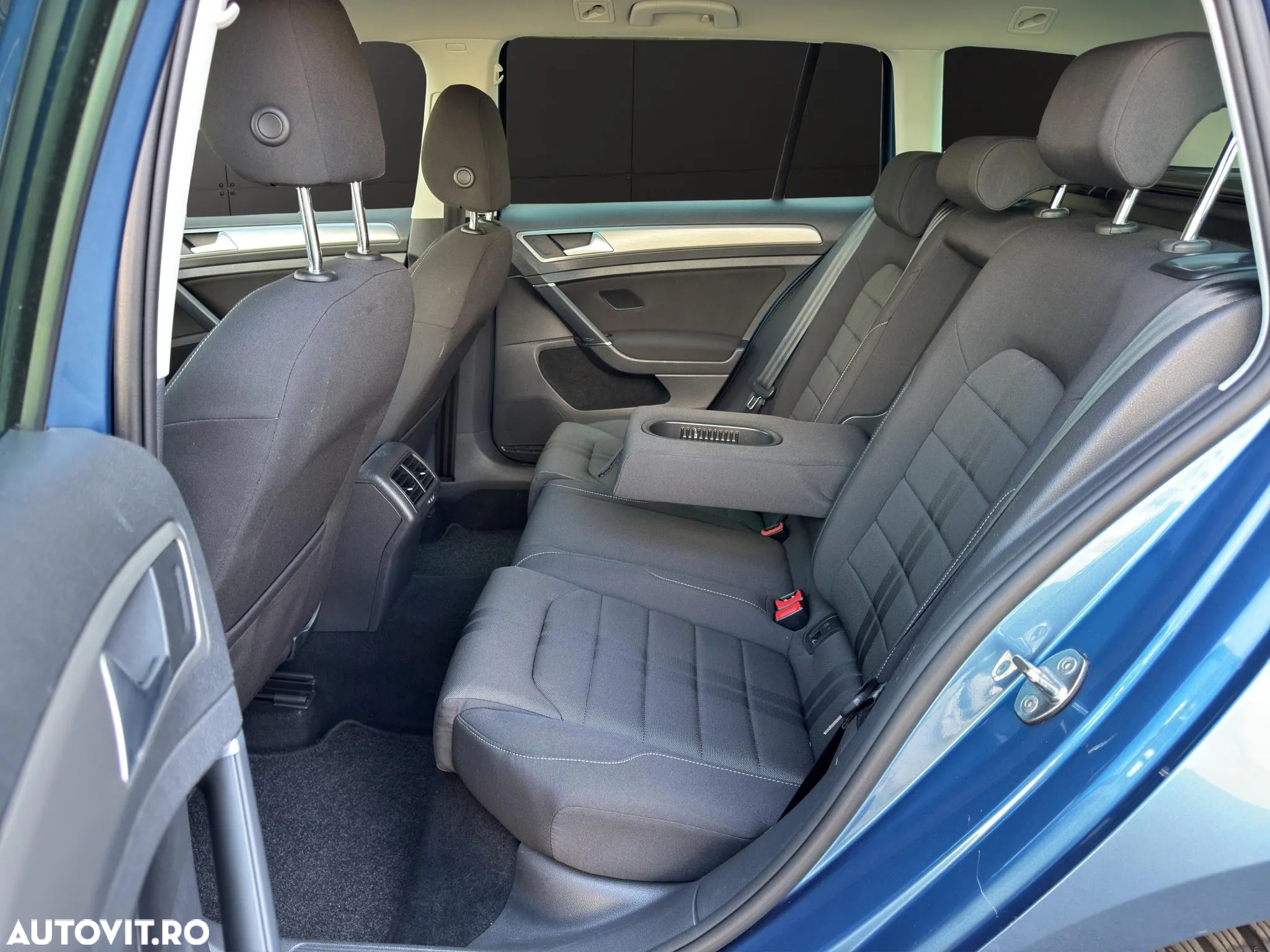 Volkswagen Golf 1.0 TSI BlueMotion DSG Comfortline - 8