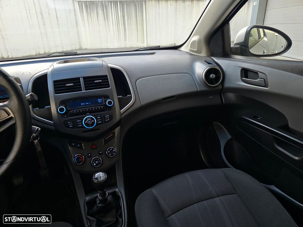 Chevrolet Aveo 1.3 VCDi LTZ - 32
