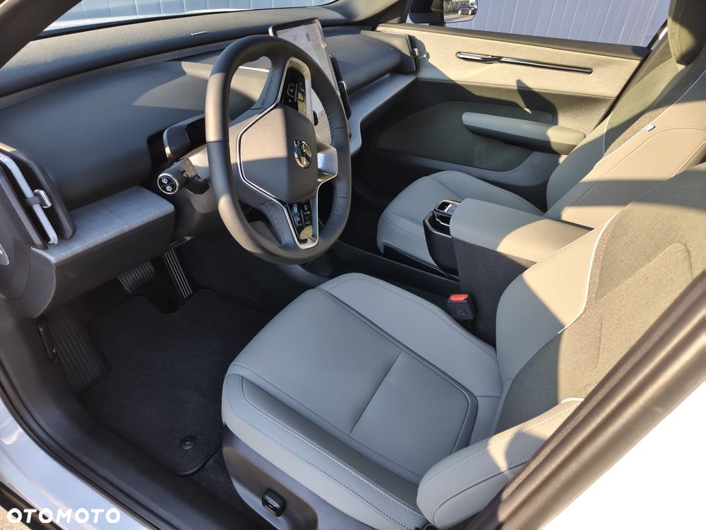 Volvo EX30 69kWh Twin Motor Ultra Black Edition - 7
