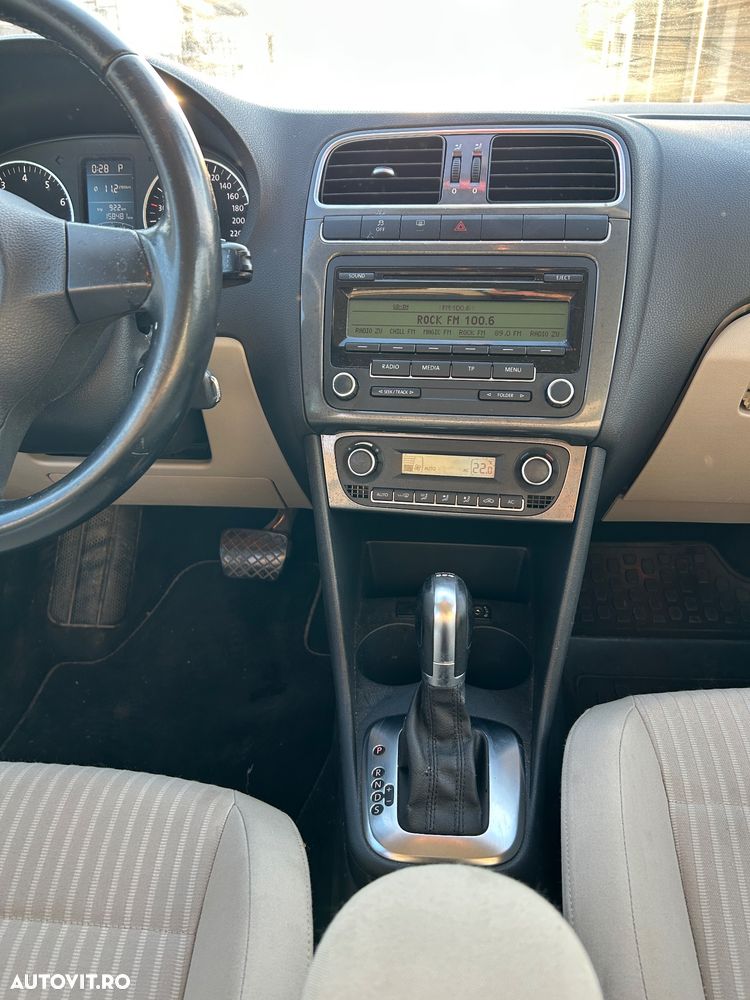 Volkswagen Polo - 7