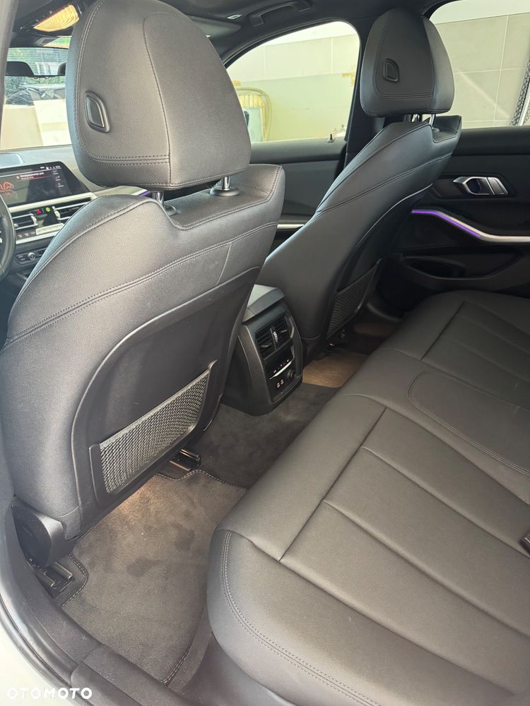 BMW Seria 3 330i xDrive M Sport sport - 8