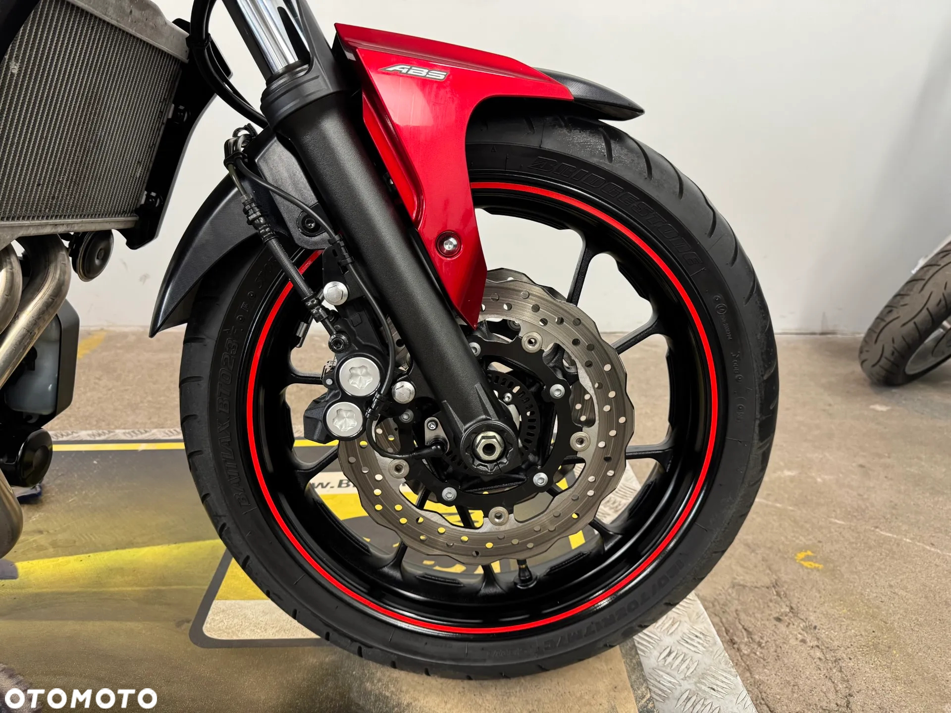 Yamaha MT - 8