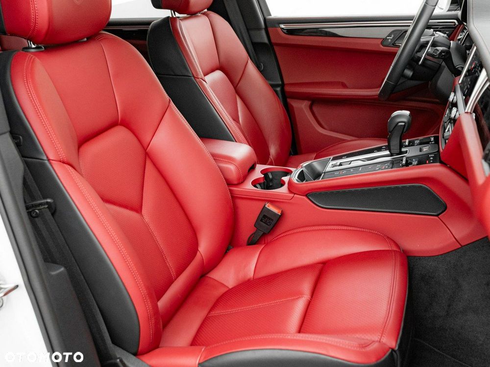 Porsche Macan - 36