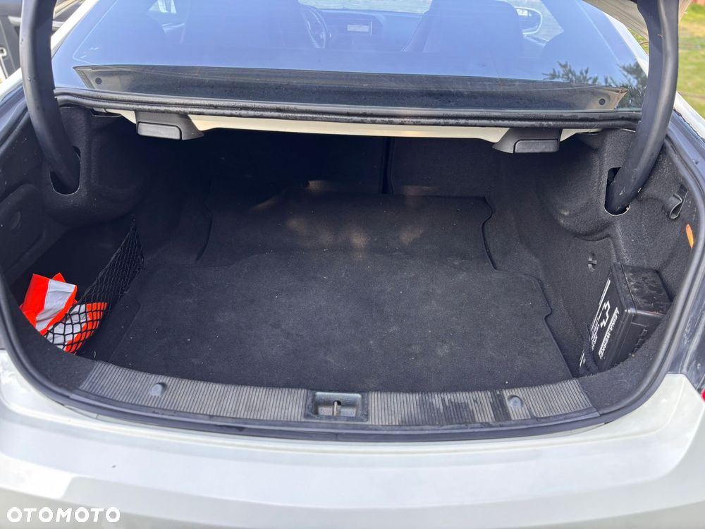 Mercedes-Benz Klasa E 250 CDI 7G-TRONIC - 28