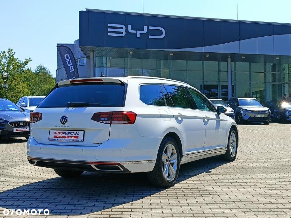 Volkswagen Passat - 5