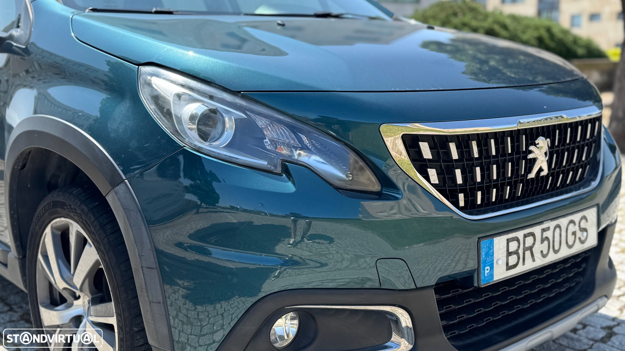 Peugeot 2008 1.2 PureTech Allure - 4