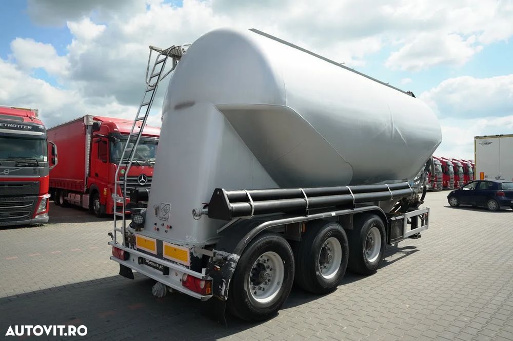Feldbinder REMORCA CIMENT / 3 CAMERĂ / 36.000 L / SILOC / PENTRU MATERIALE VRAC / JANTE DIN ALIAJ - 6