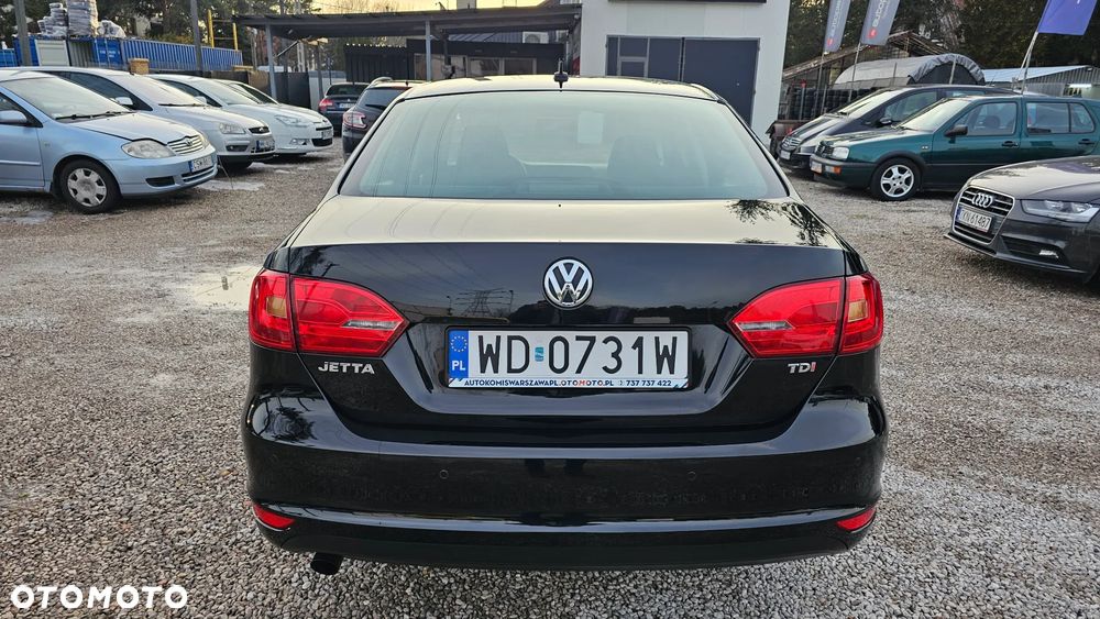 Volkswagen Jetta 1.6 TDI Comfortline - 27