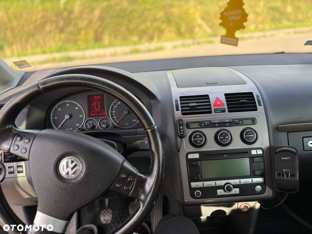 Volkswagen Touran - 2