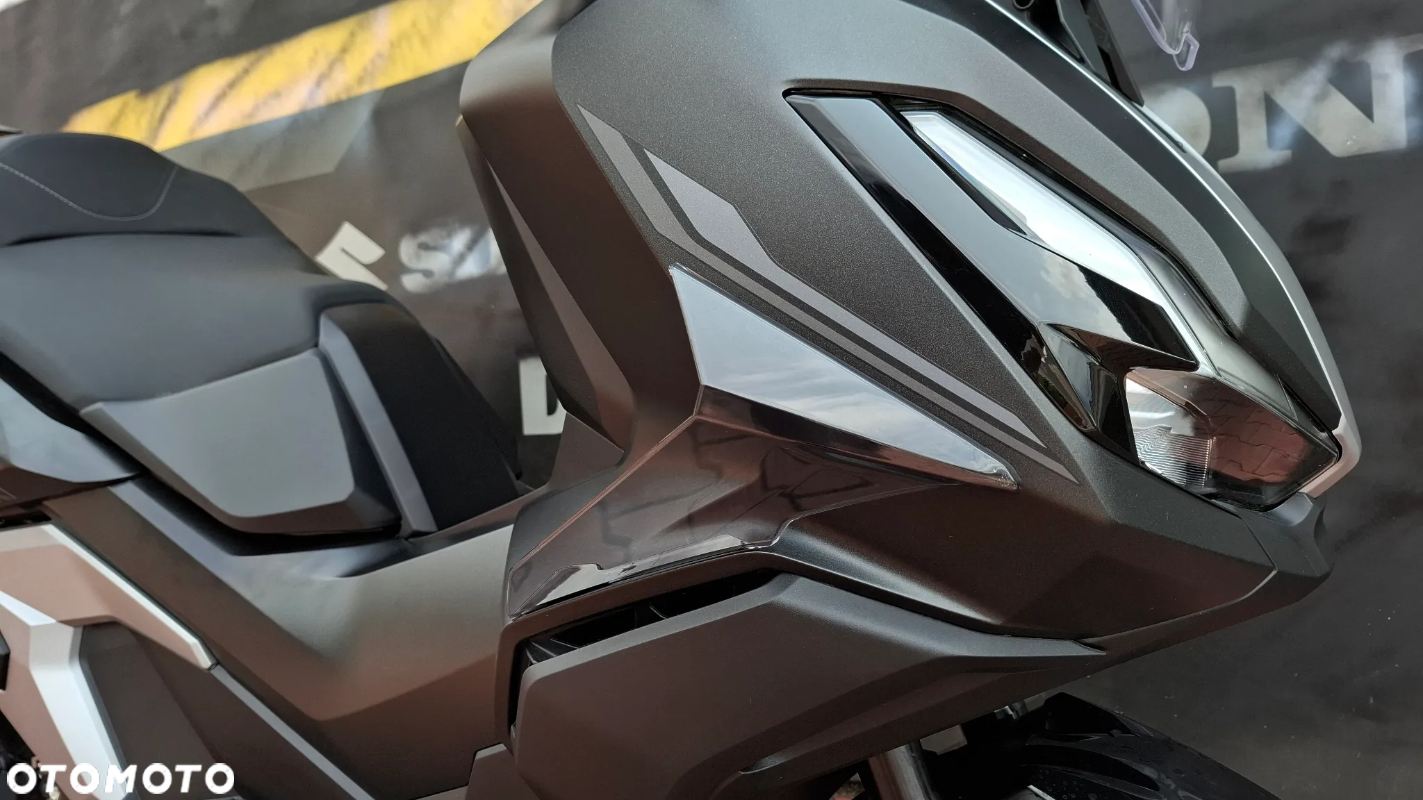 Honda ADV350 - 6