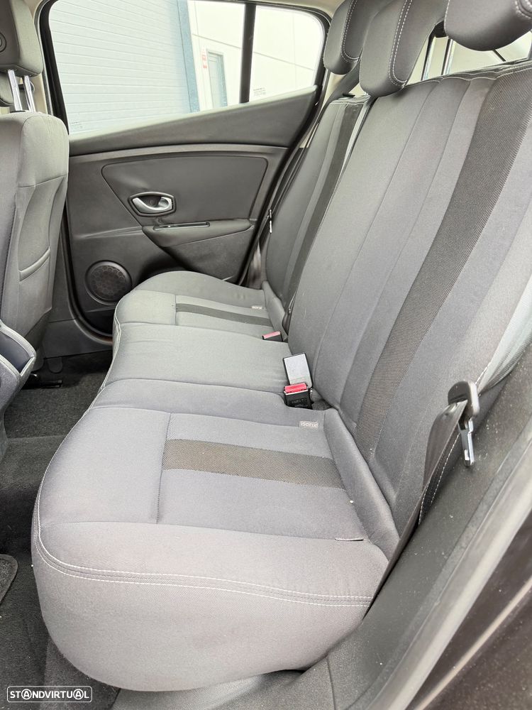 Renault Mégane 1.5 dCi Confort - 9