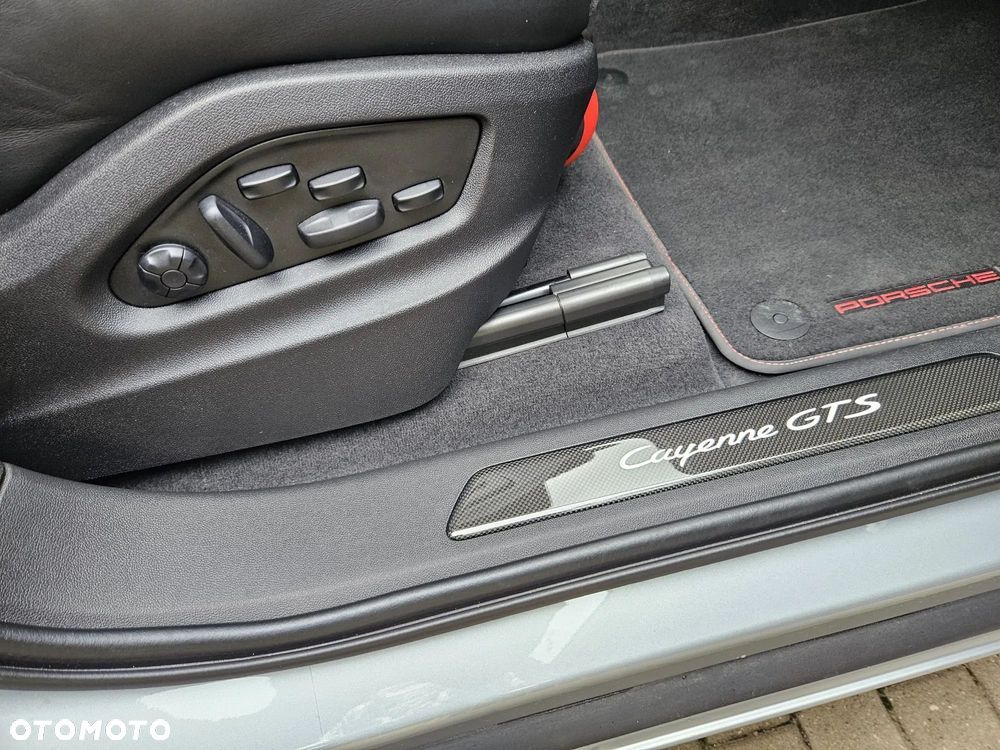 Porsche Cayenne GTS - 6