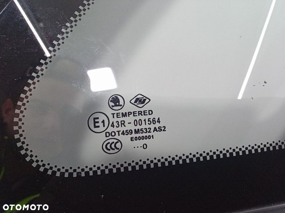 SKODA FABIA II 5J KOMBI SZYBA KAROSERYJNA TYŁ PRAWA 5J9845298 - 2