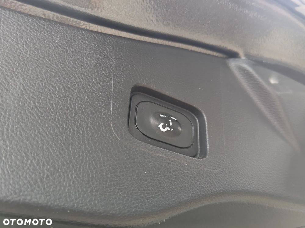 Ford Mondeo 1.5 EcoBoost ST-Line X - 30
