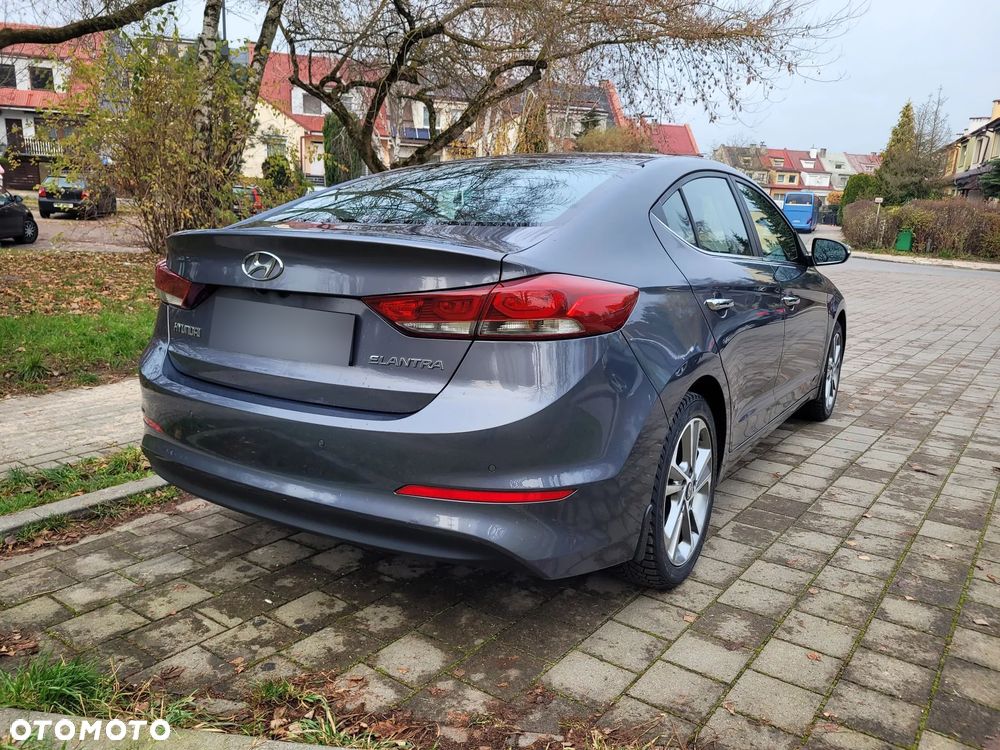 Hyundai Elantra 1.6 Style - 5