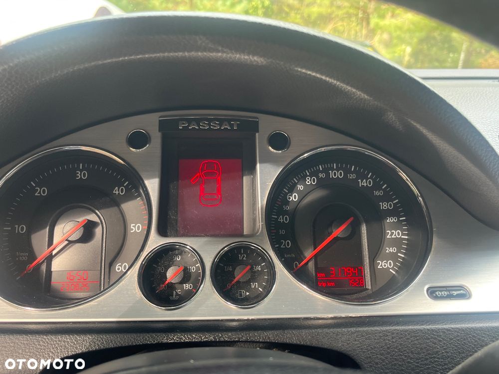 Volkswagen Passat 2.0 TDI Highline - 3