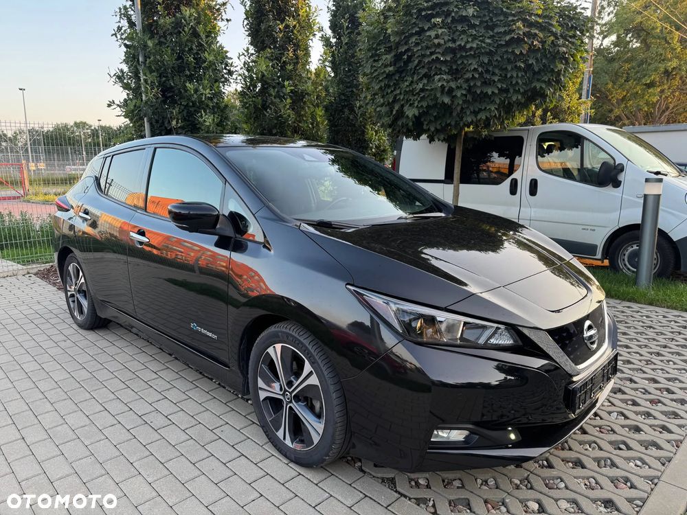 Nissan Leaf 40 kWh N-Connecta - 1
