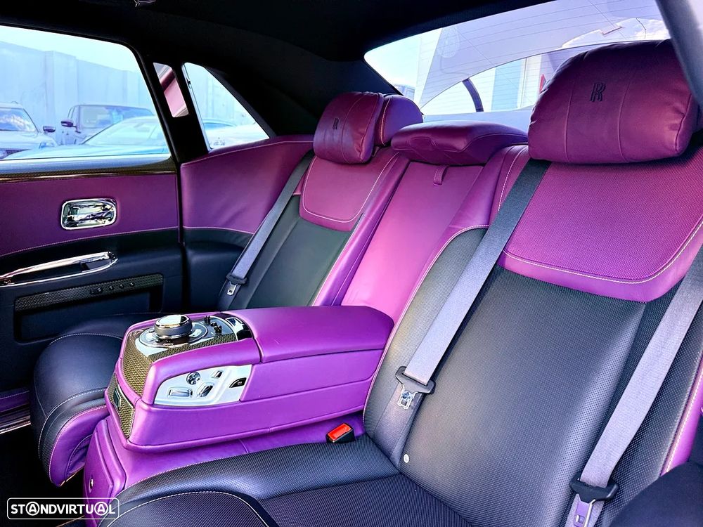 Rolls Royce Ghost Black Badge - 46