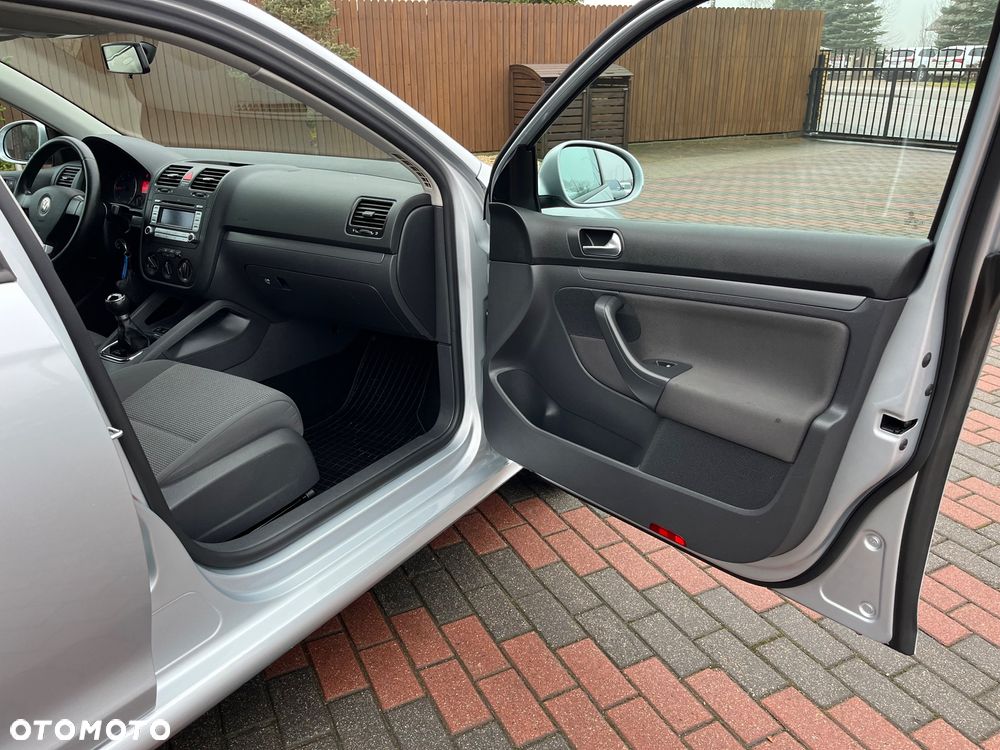 Volkswagen Golf 1.9 TDI DPF Trendline BlueMotion - 9