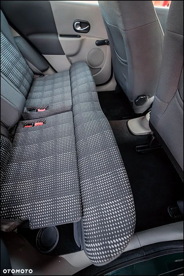 Renault Modus - 32