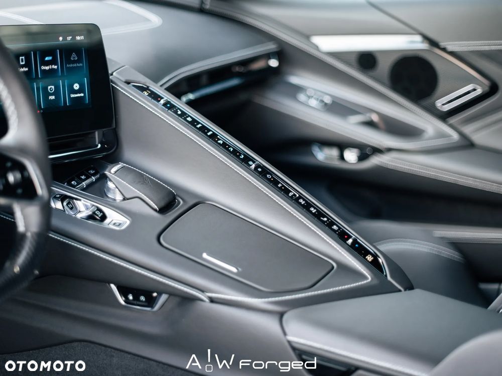 Chevrolet Corvette - 32