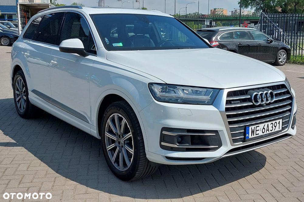 Audi Q7 - 1