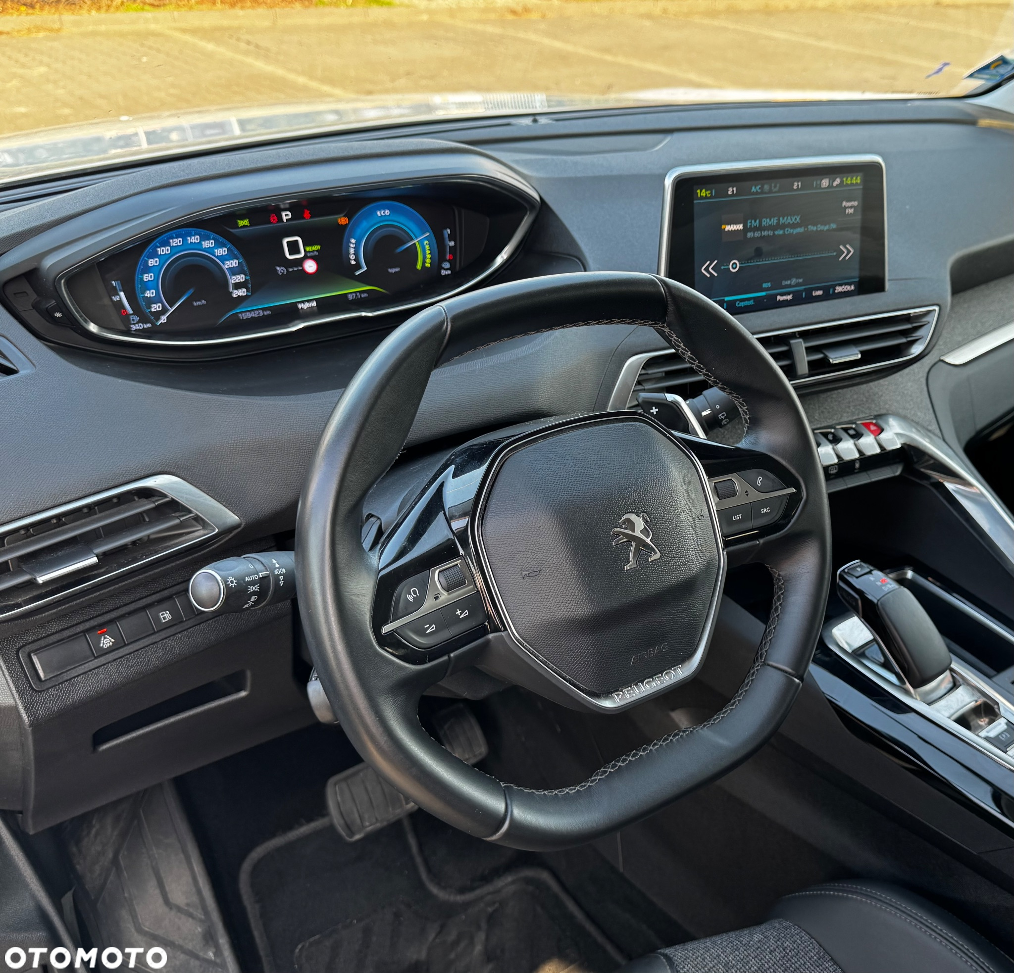 Peugeot 3008 1.6 PureTech Hybrid4 PHEV Allure Pack S&S EAT8 - 6