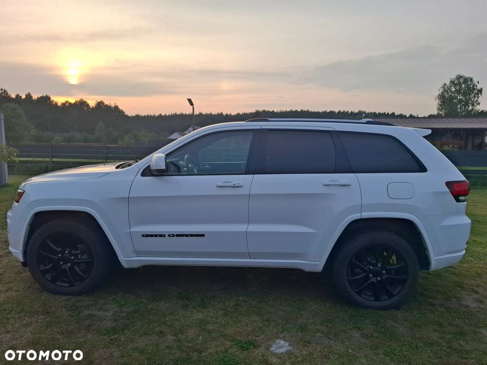 Jeep Grand Cherokee - 8