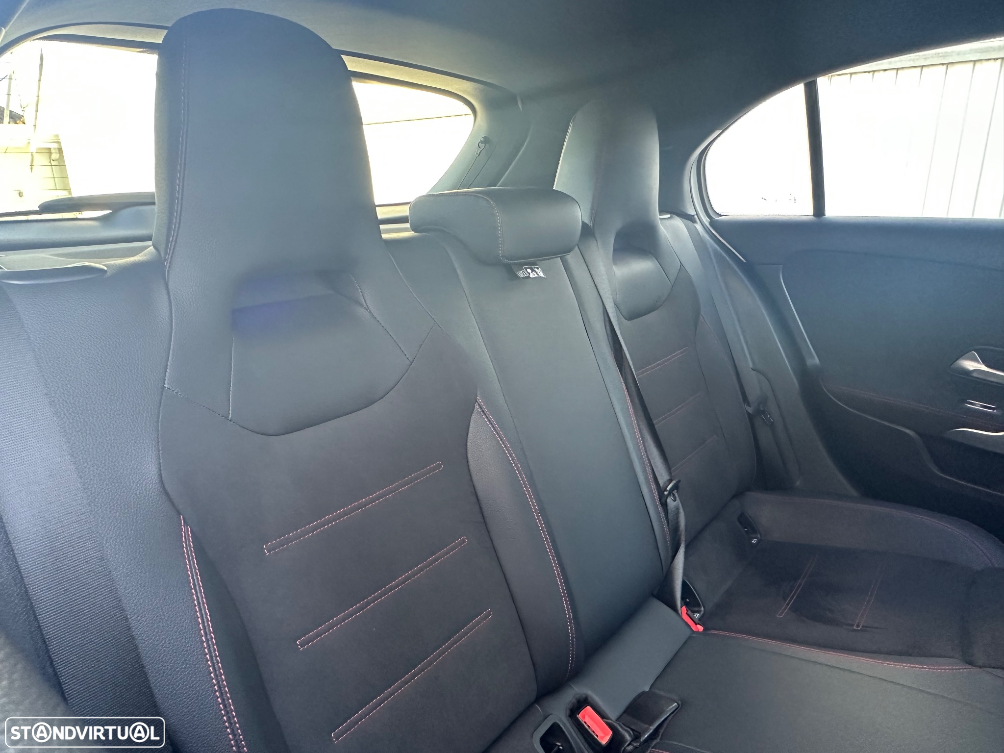 Mercedes-Benz A 35 AMG 4Matic Speedshift DCT 7G - 29