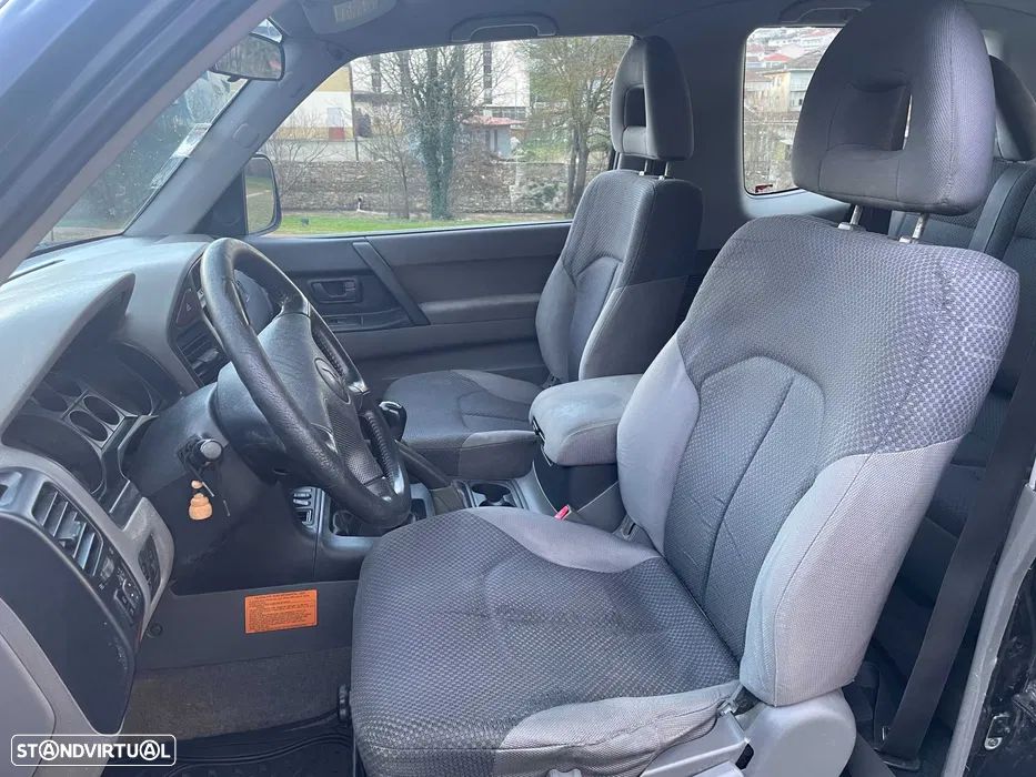 Mitsubishi Pajero 3.2 DI-D GLS - 9