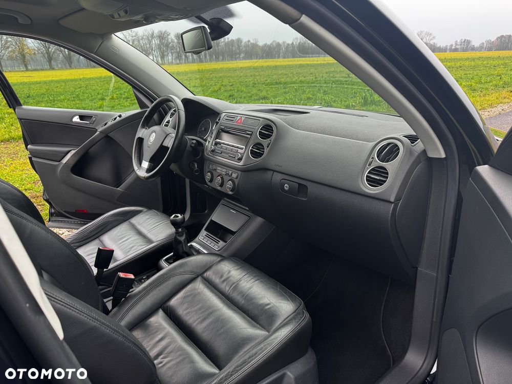 Volkswagen Tiguan - 22