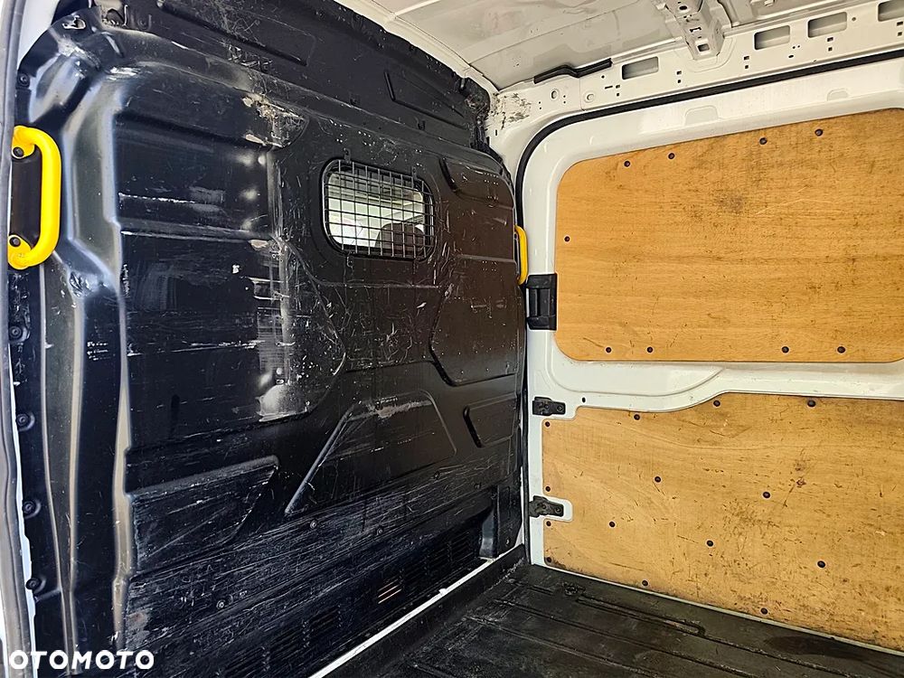 Ford Transit - 25