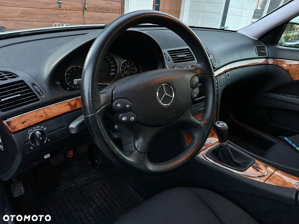 Mercedes-Benz Klasa E 200 Kompressor Elegance - 13