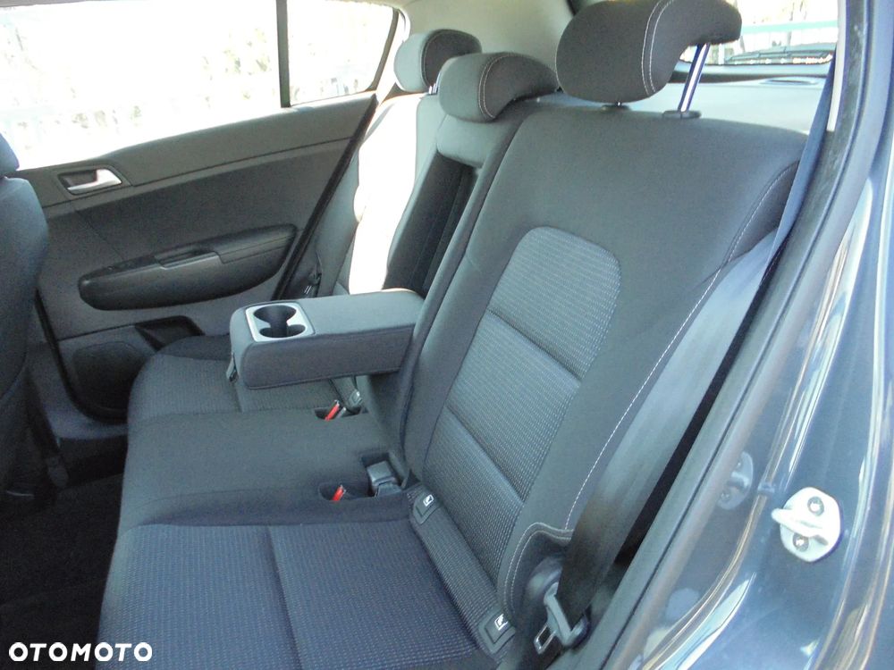 Kia Sportage 1.6 GDI 2WD DREAM-TEAM EDITION - 11