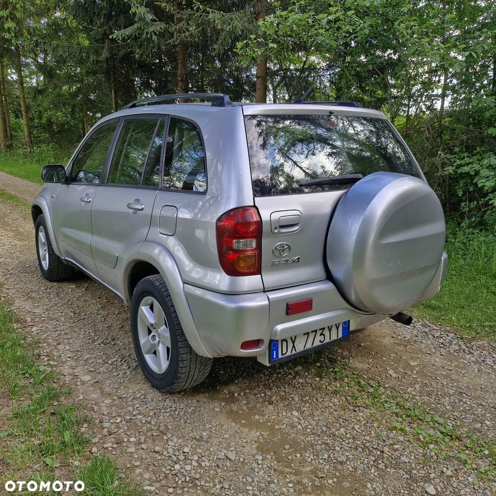 Toyota RAV4 D-4D 4x4 - 3